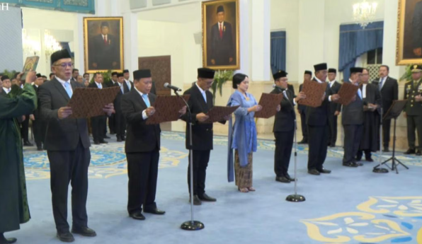 prabowo-melantik-total-7-anggota-komisi-yudisial